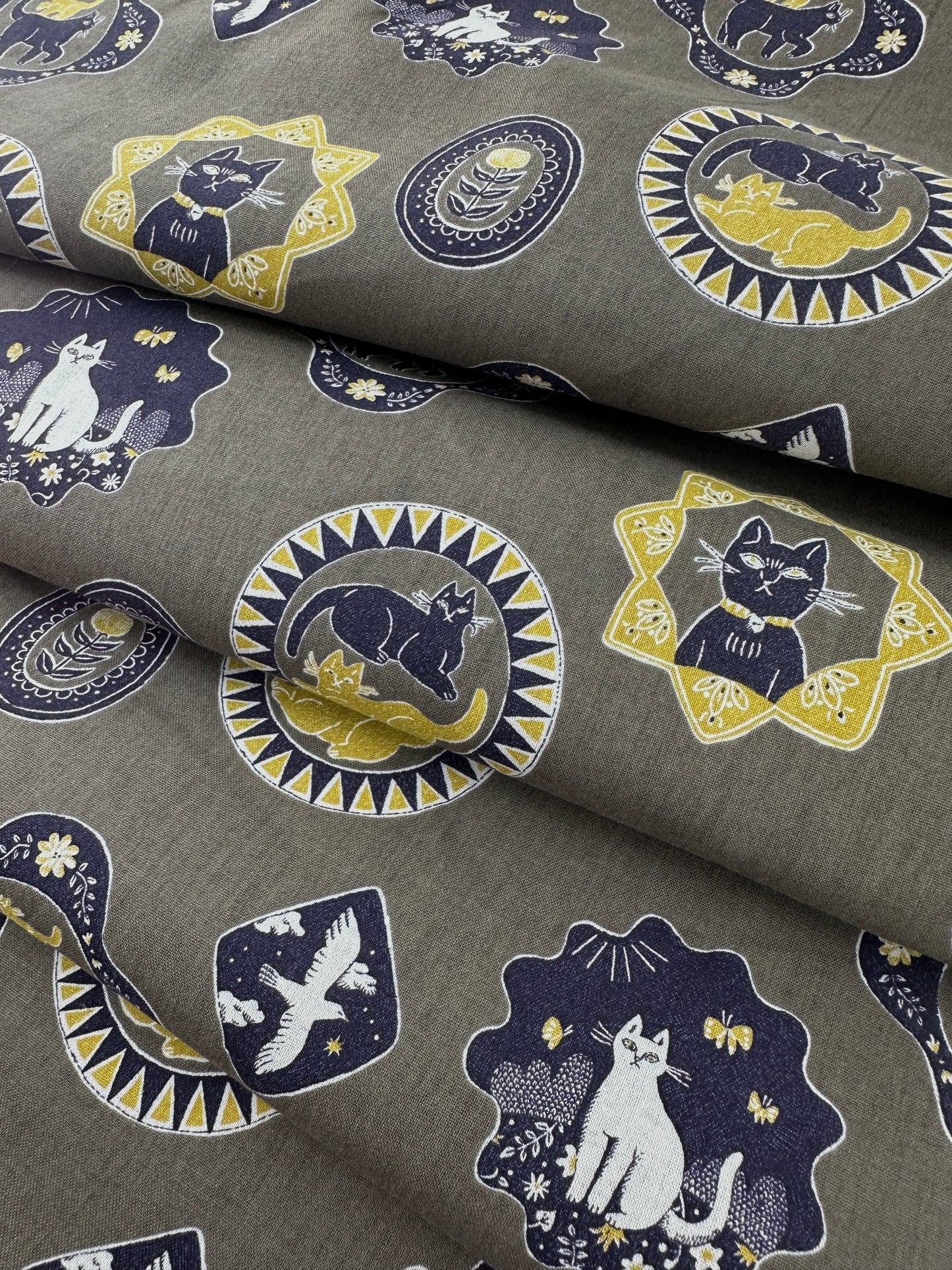 Japanese Cotton/Linen Sheeting, Cat Days