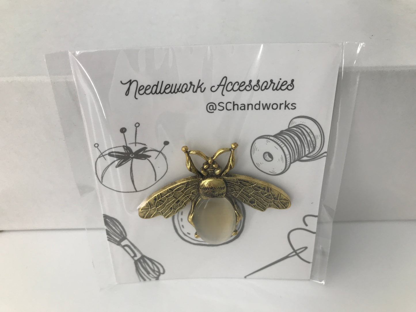 Bee Needle Minder