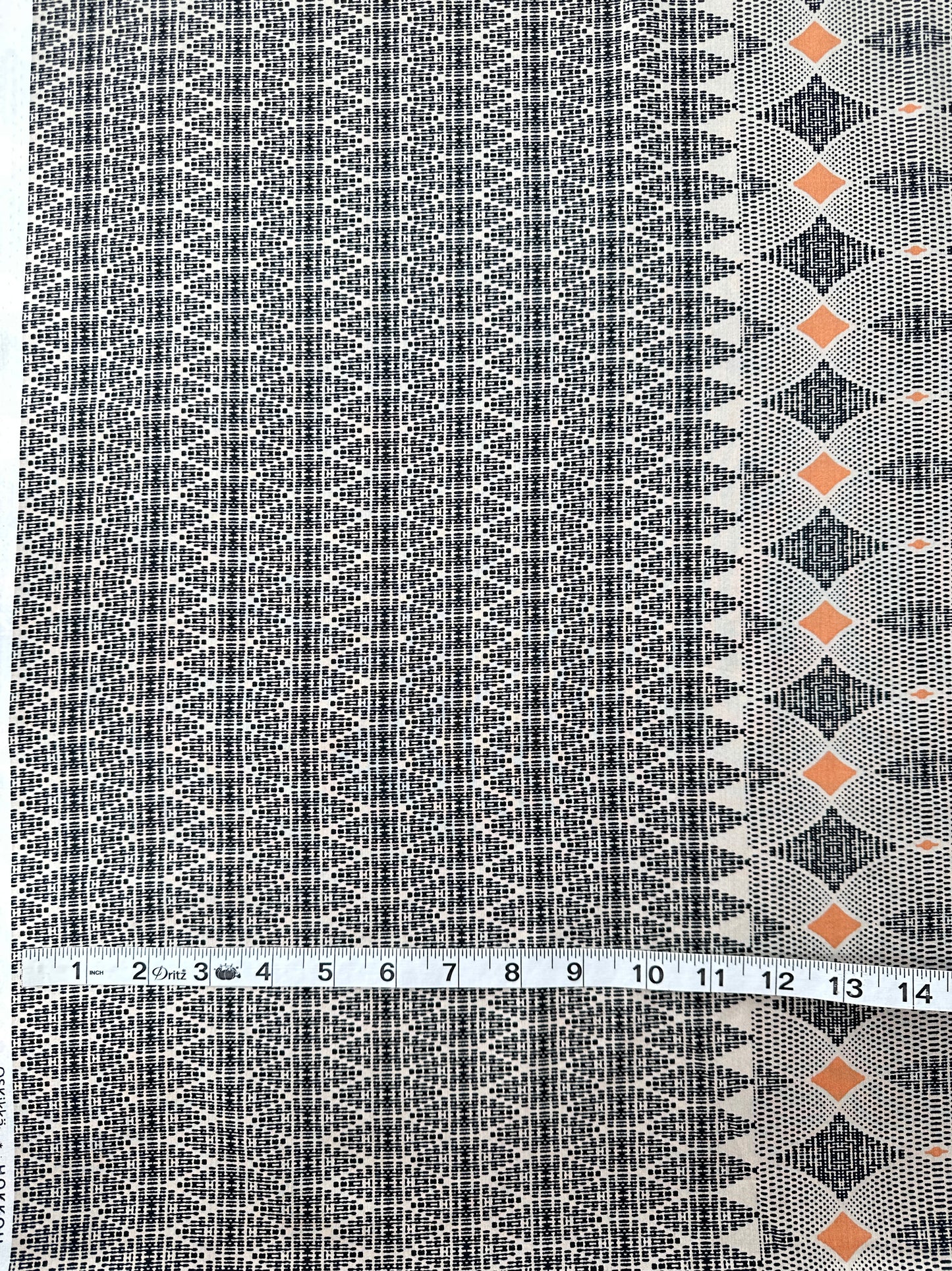 Hokkoh, Oskikka, Cotton/Rayon Border Print – Ochre