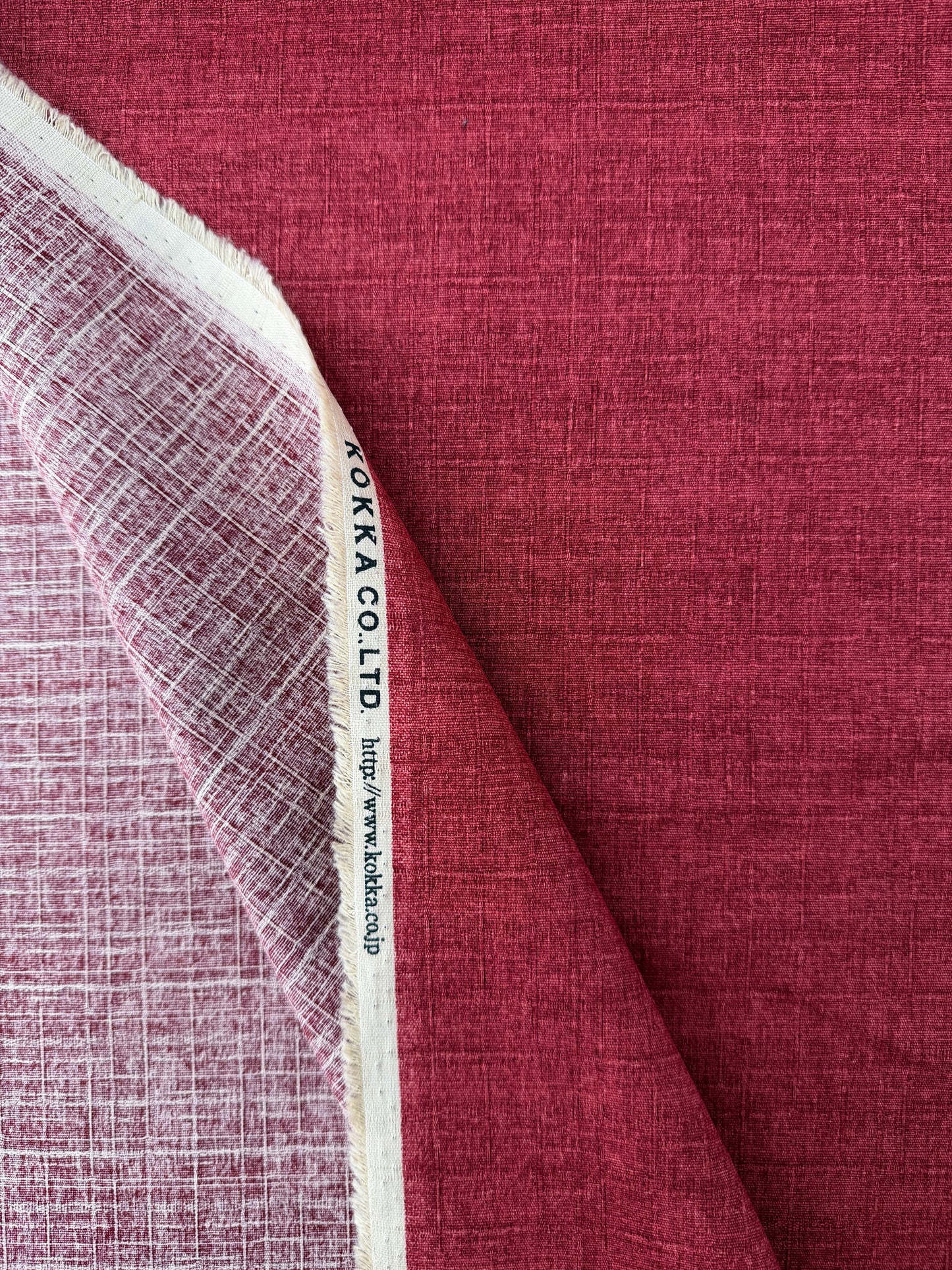 Kokka Cotton Dobby, Tsumugiya Plain - Red