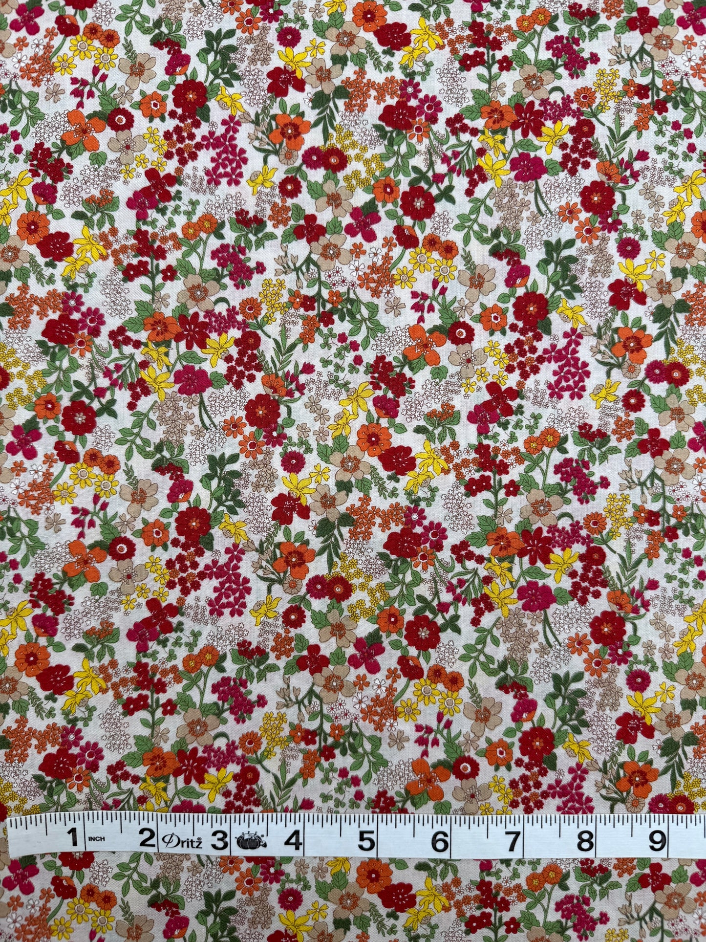 Kokka Cotton Lawn, Happy Floral - Ivory