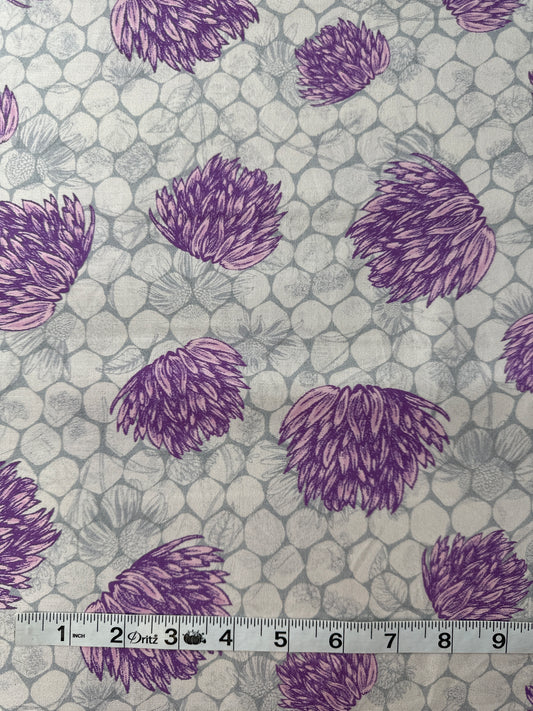 Cotton Sheeting, Clover Dot, Grey
