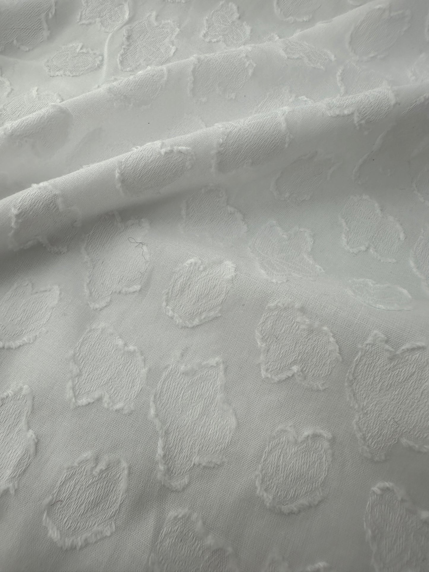 Cotton Lawn, Clip Dot, Amoeba Shapes, White