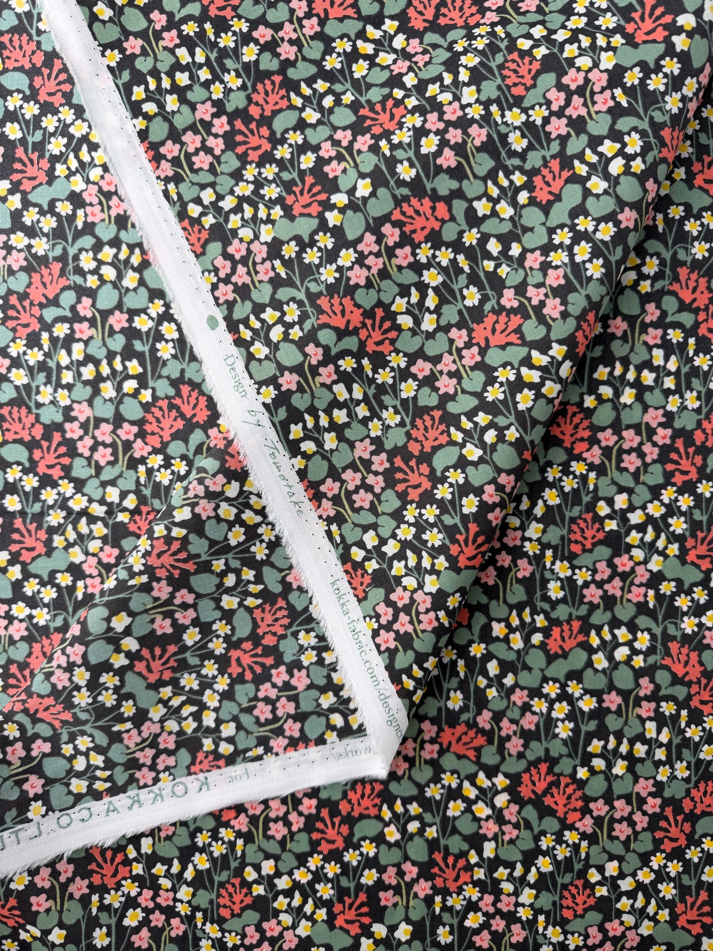 Kokka Cotton Lawn, Muddy Works, Garden - Black