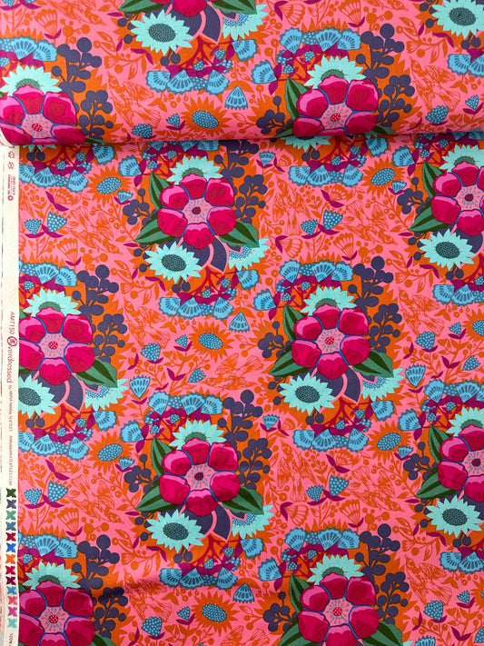 Anna Maria Cotton Sheeting, Overdressed, Centerpiece in Juicy