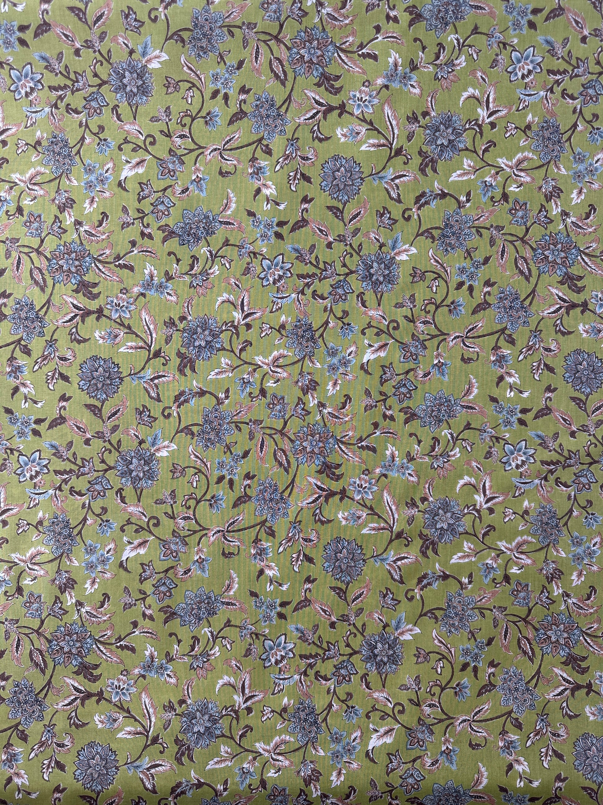 Japanese Cotton, Lightweight Sheeting, Vintage Floral – Leaf Green