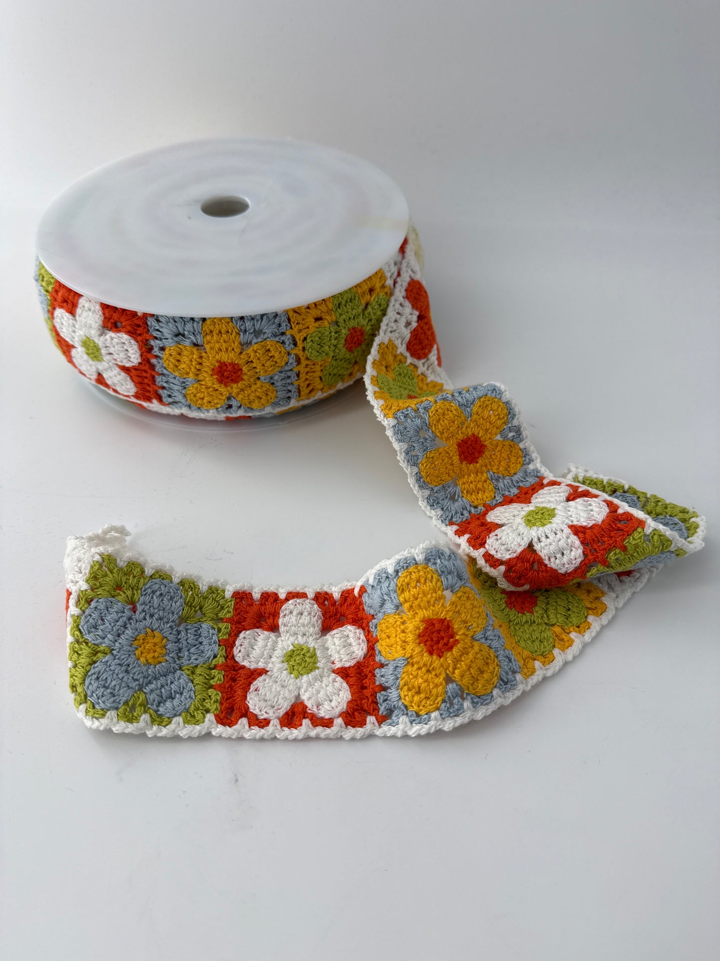 Crochet Trim, Square Flowers, 2.25" height