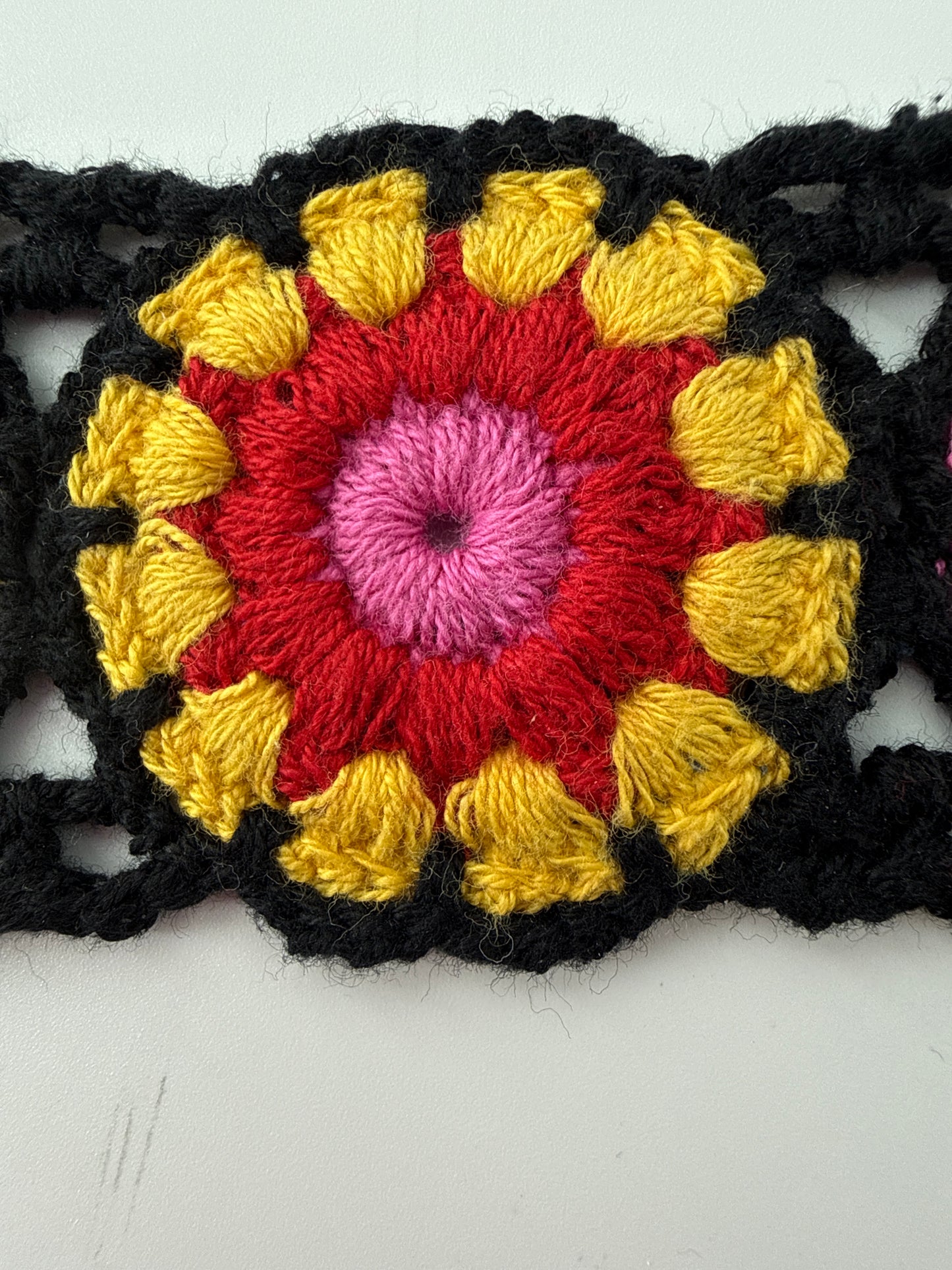 Crochet Trim, Circle Flowers, 2" round