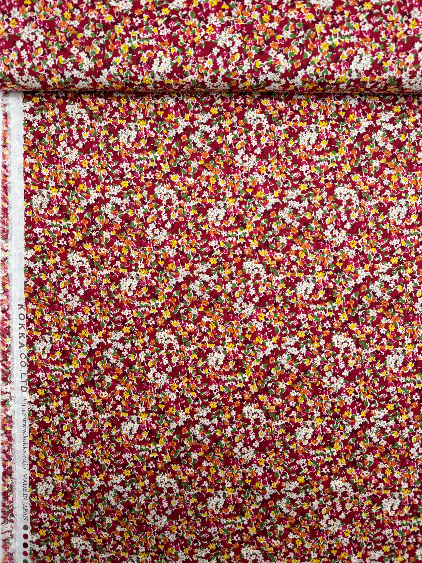 Kokka Cotton Lawn, Tossed Tulips - Red