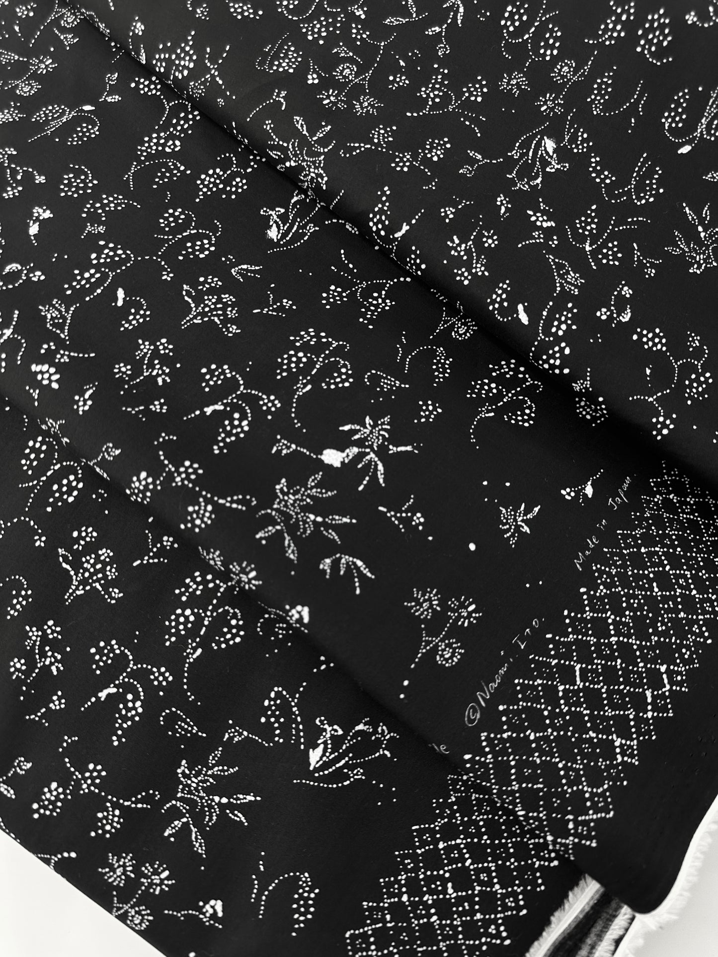 nani IRO, Cotton Lawn, Bear Fruits Black