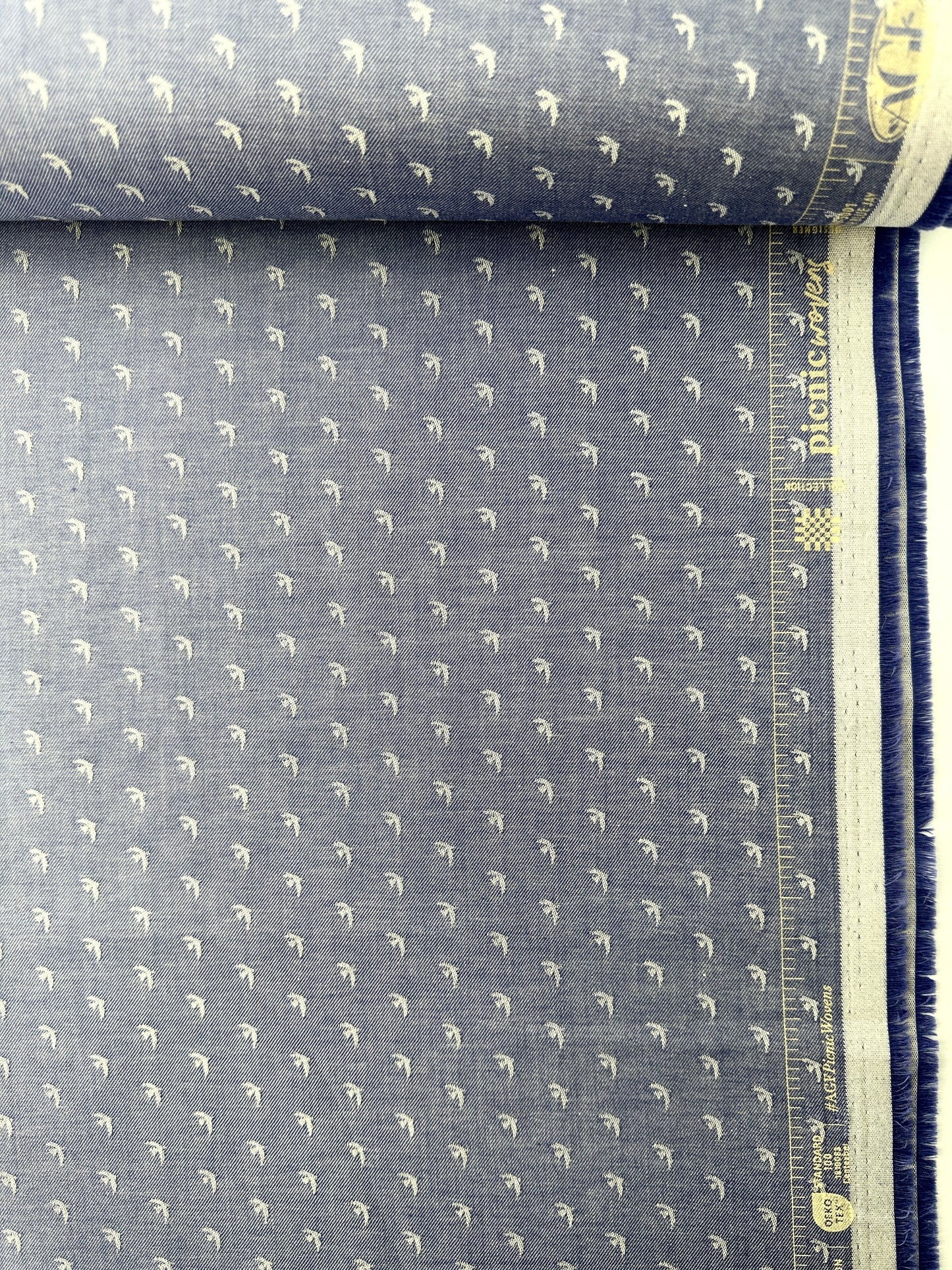 AGF Premium Cotton, Picnic Wovens, Birds - Blue Jay