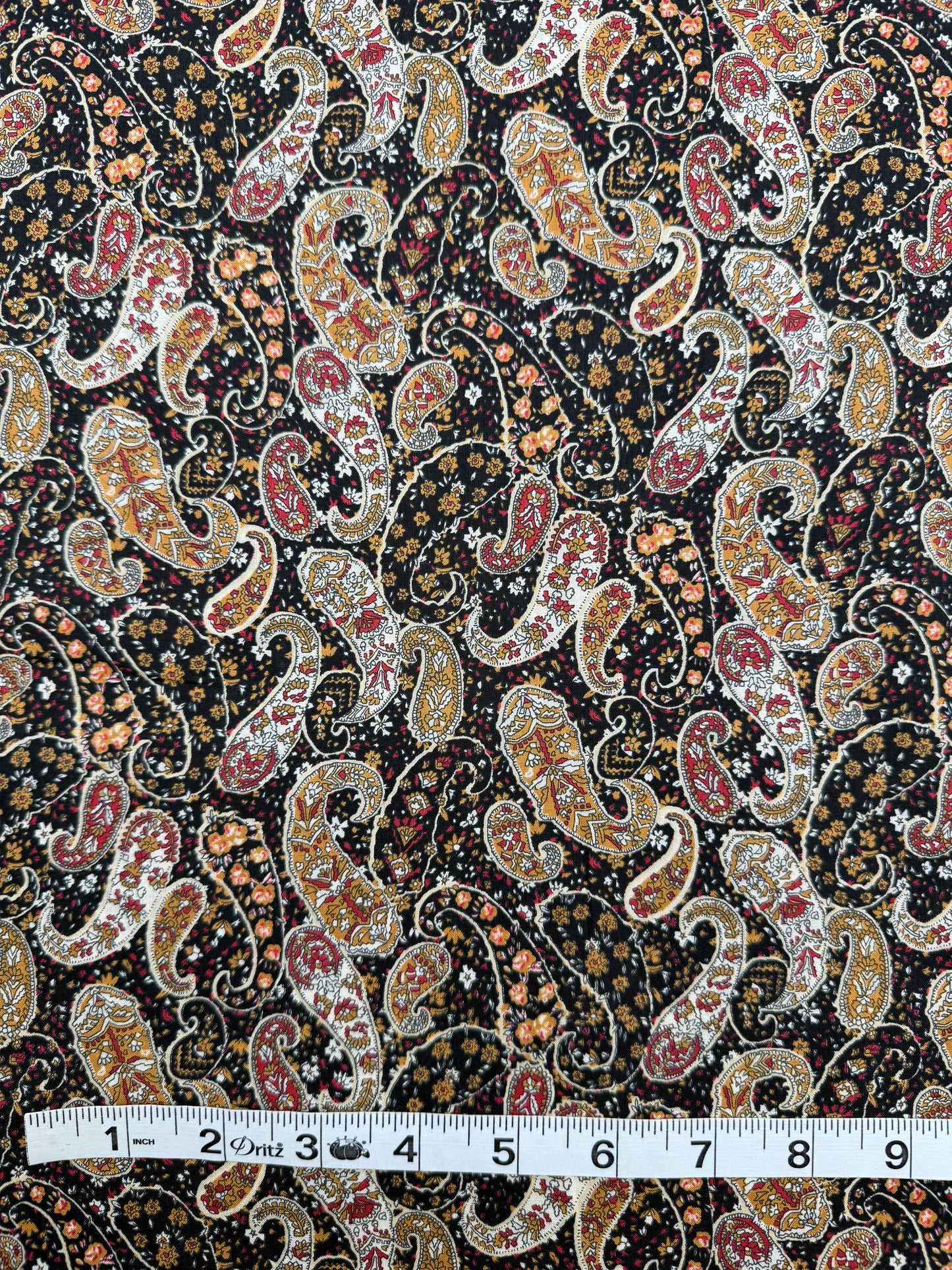 Kokka Cotton Lawn, Paisley - Black