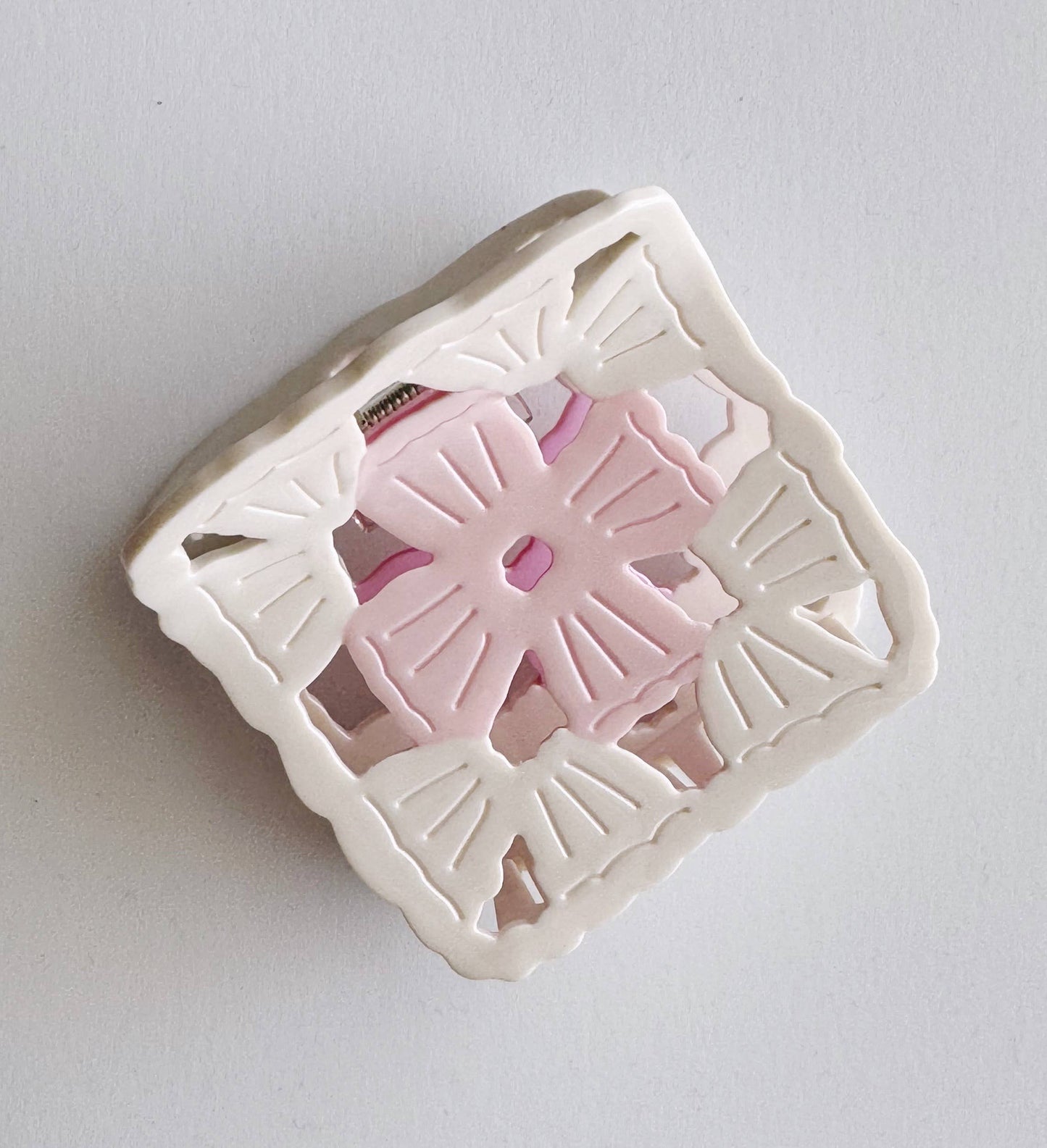 Granny Square Claw