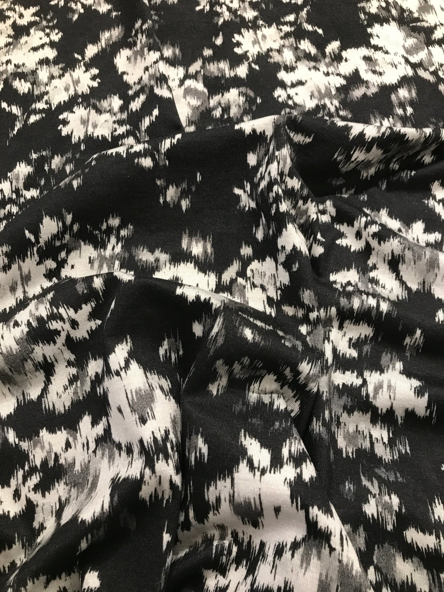 Viscose/Spandex Single Jersey, Black & White Print, 175gsm