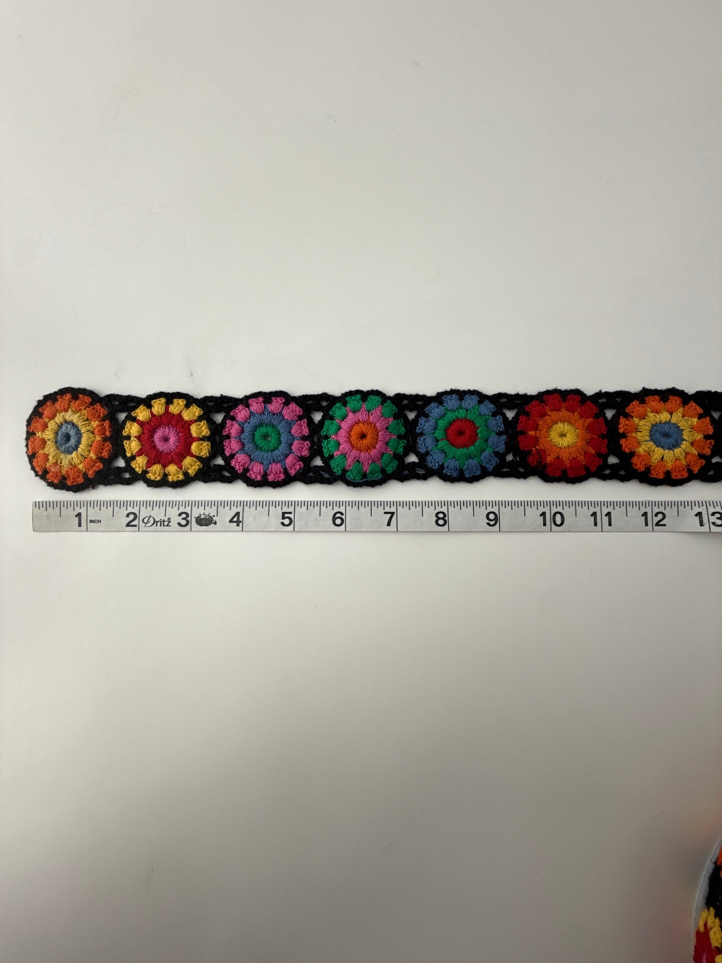 Crochet Trim, Circle Flowers, 2" round