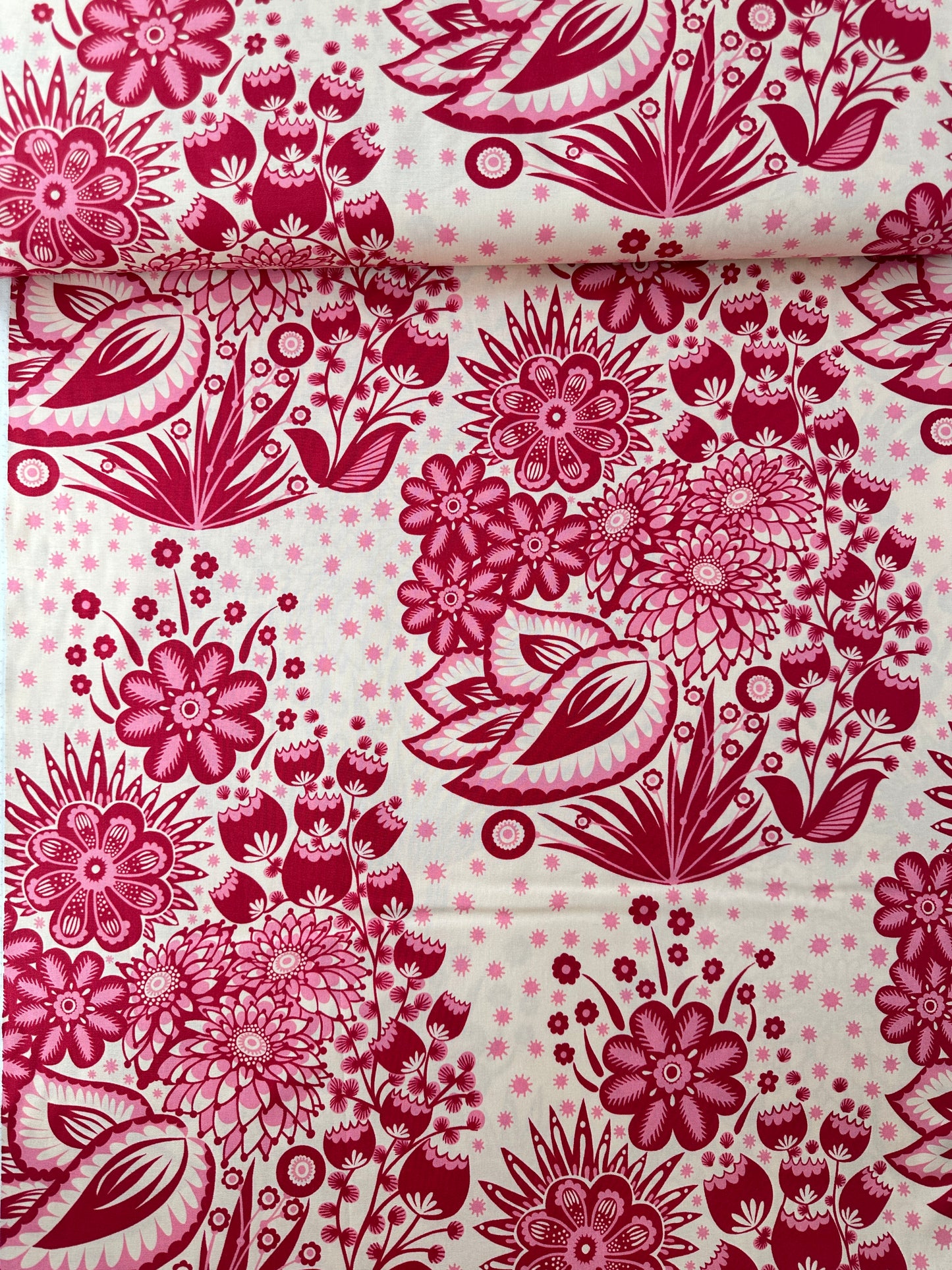 Anna Maria Cotton Sheeting, Overdressed, Totem in Red, 4.7oz