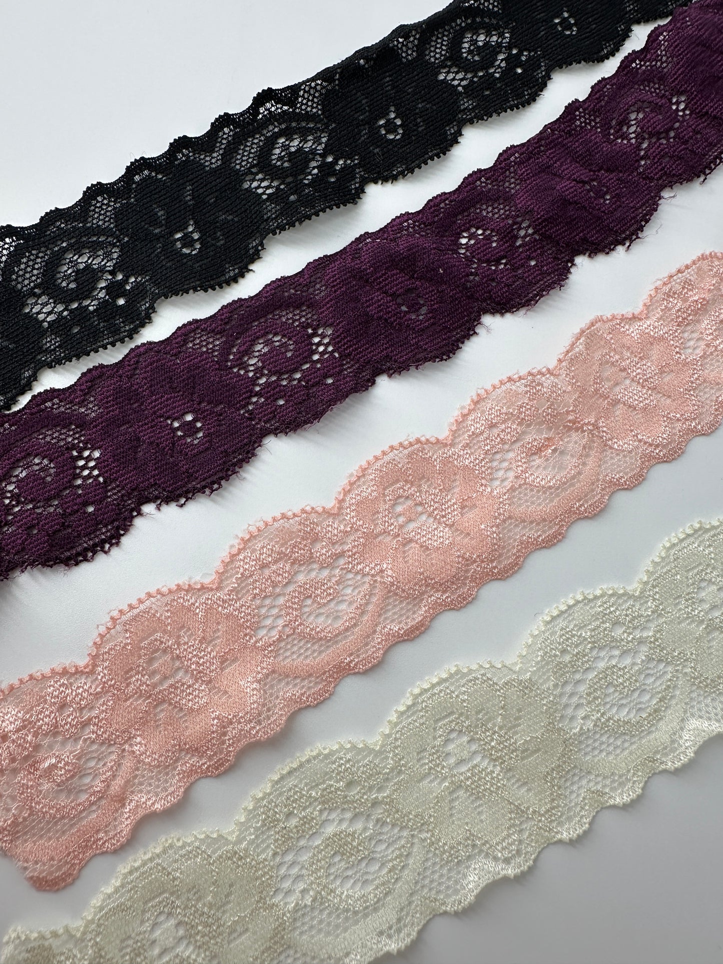 Stretch Lace Trim, 1.25" wide