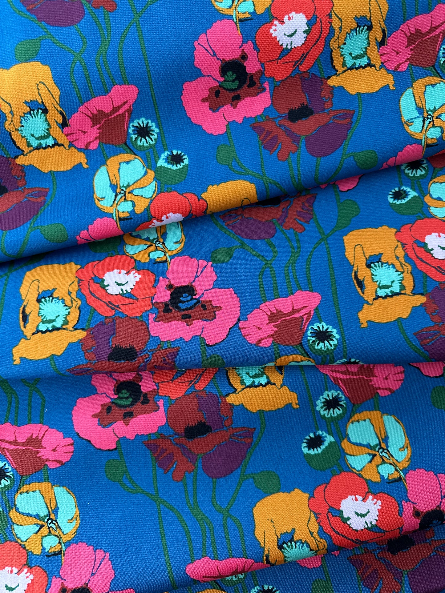 Anna Maria Cotton Sheeting, Overdressed, Pouring Poppies in Paint, 4.7oz