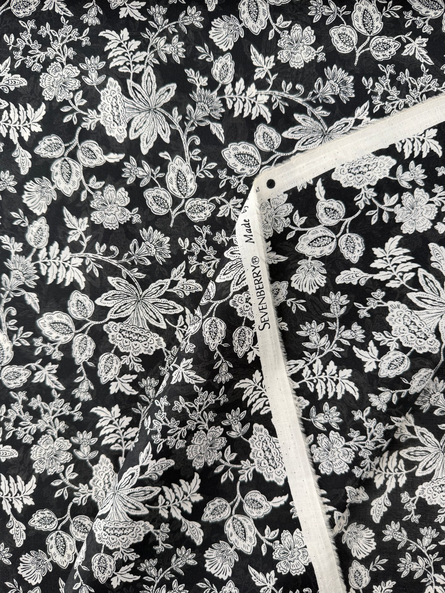 Sevenberry Cotton Lawn, Scattered Floral - Black