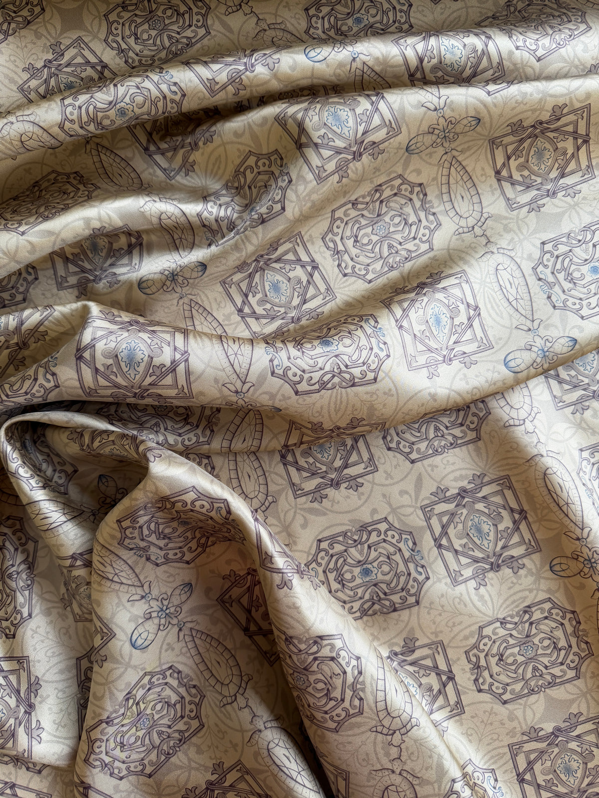 Silk Twill, Bias Medallion Print - Champagne