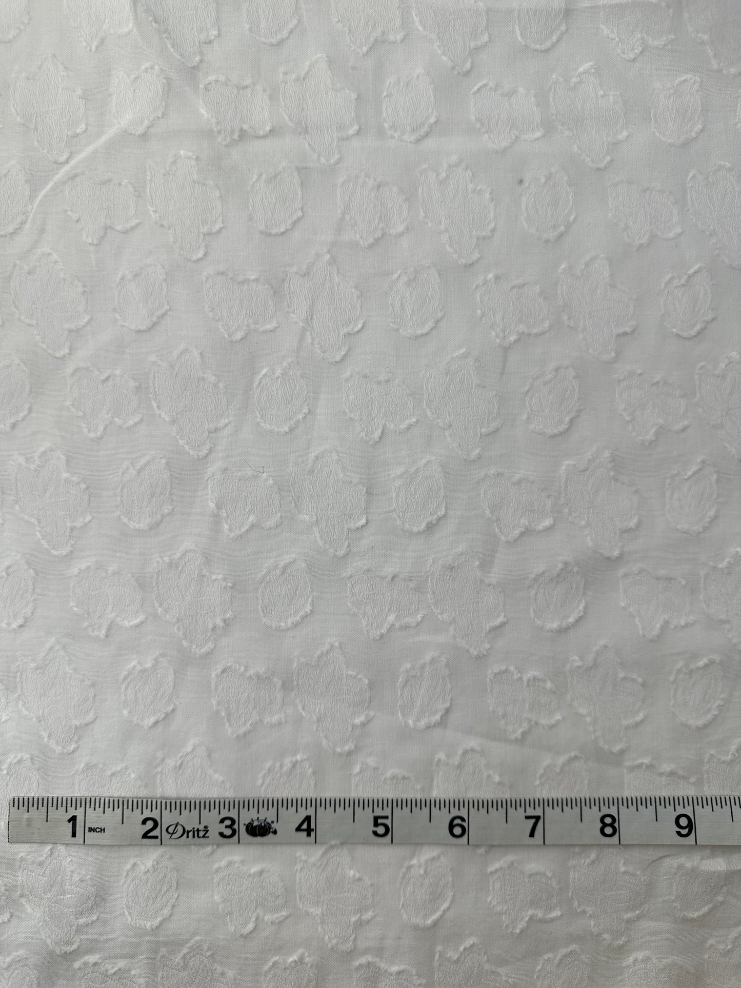 Cotton Lawn, Clip Dot, Amoeba Shapes, White