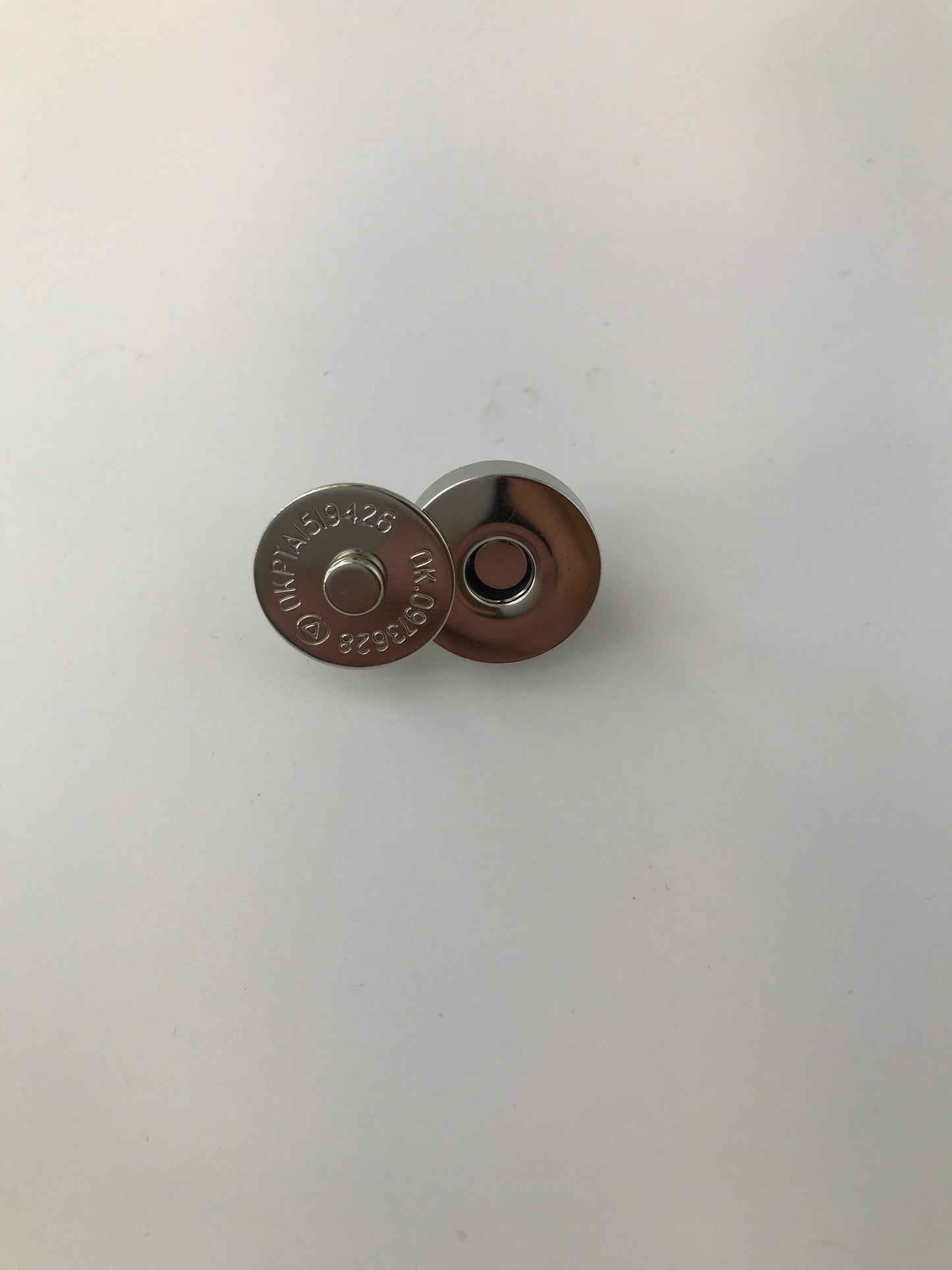 Magnetic Bag Closure, Gold or Nickel, 3/4”