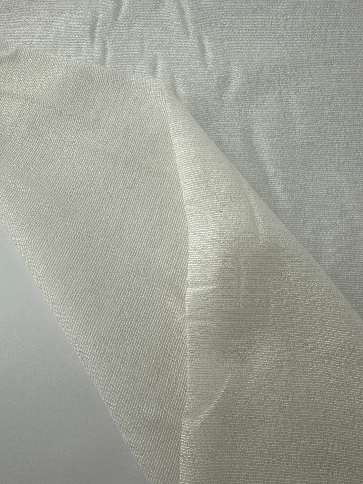 Whisper Weft Fusible Interfacing, White, 20" width