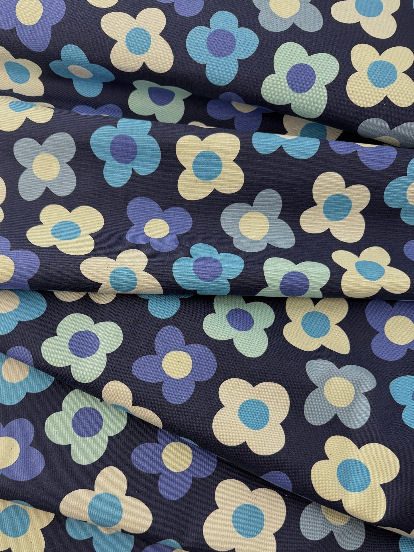 Kokka Cotton Oxford, Retro Charm Flowers - Blue