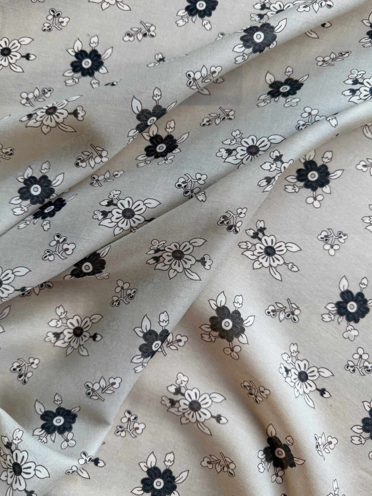 Cotton/Silk Lawn, Beige Geometric Floral