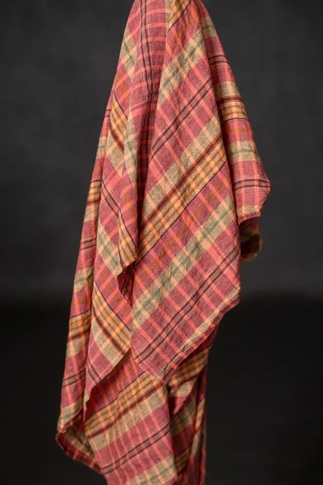 Merchant & Mills Laundered Linen, Liquorice Pink Check