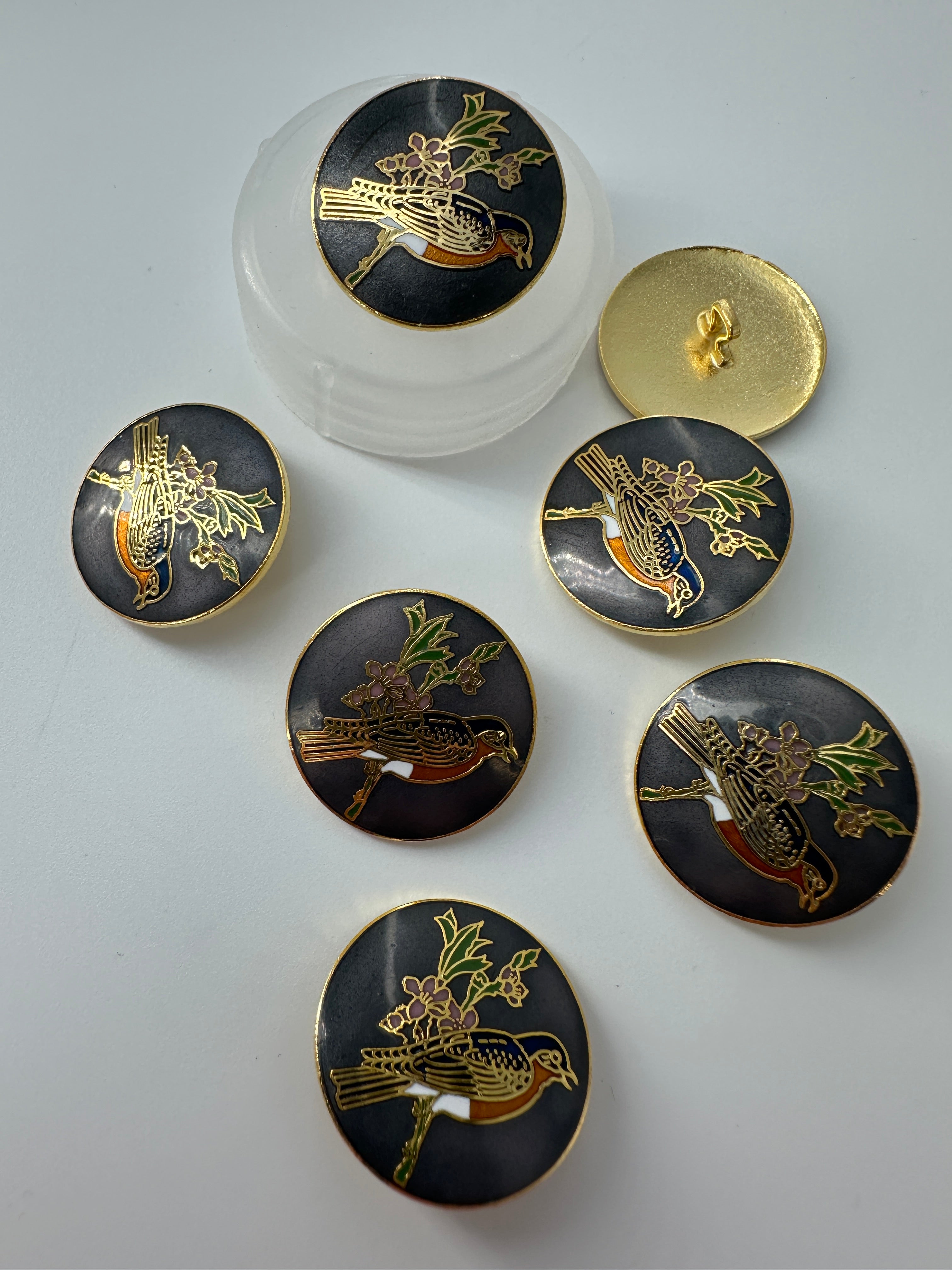 Cloisonne Button, Round, Robin, 22mm – Fiber Snob