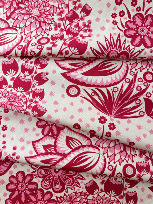 Anna Maria Cotton Sheeting, Overdressed, Totem in Red, 4.7oz