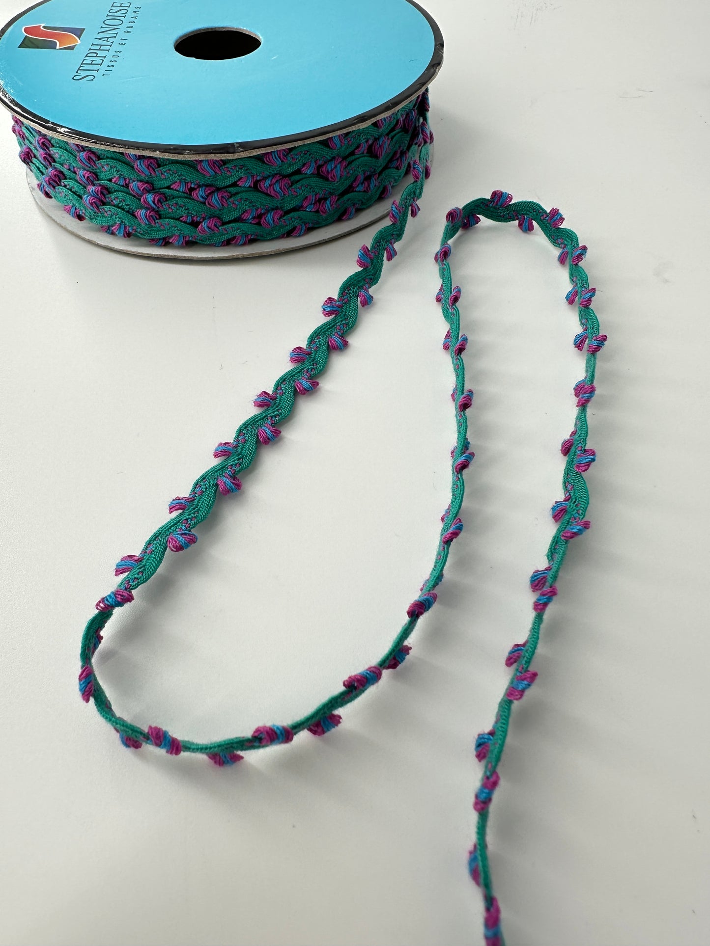 Scalloped Ric Rac Trim, 1/4"