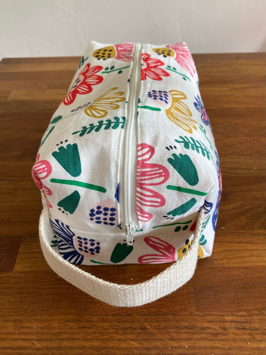 Class: Toiletry Bag/Dopp Kit
