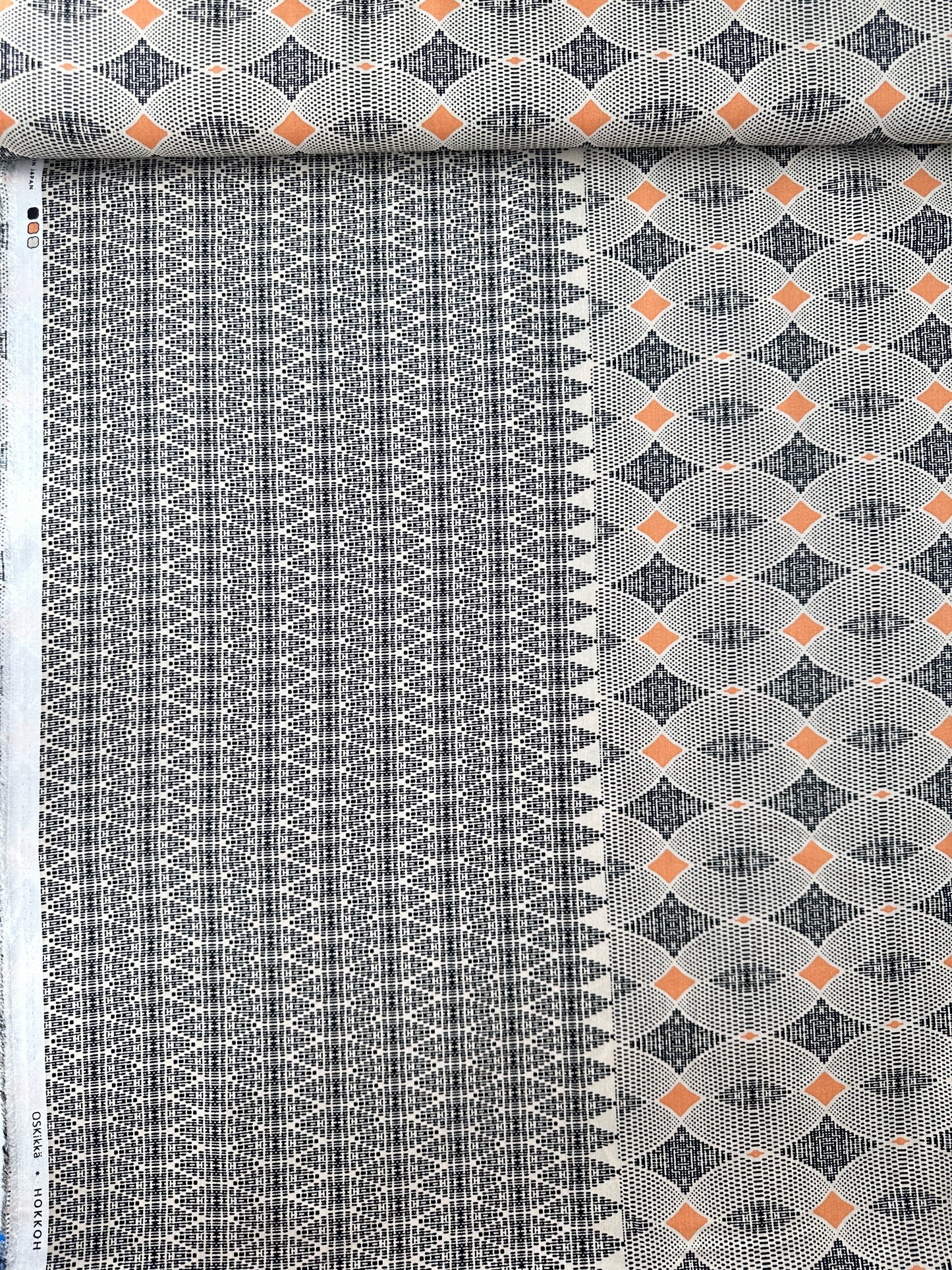 Hokkoh, Oskikka, Cotton/Rayon Border Print – Ochre