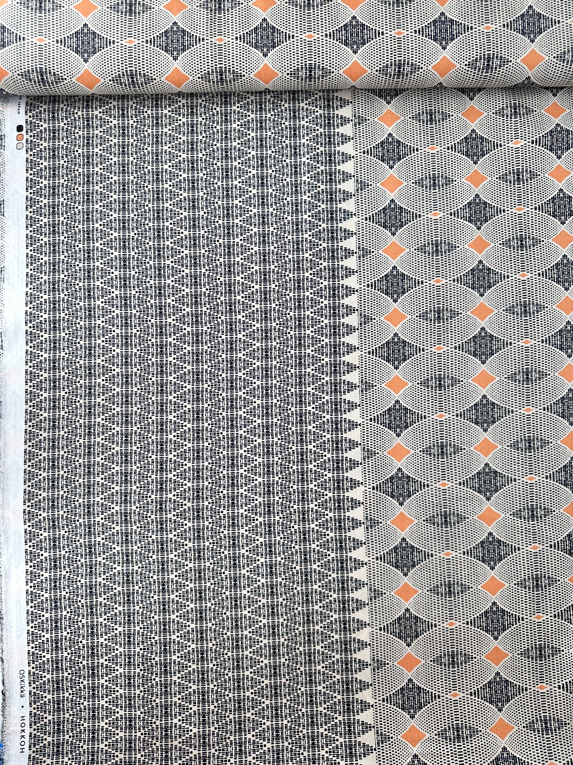 Hokkoh, Oskikka, Cotton/Rayon Border Print – Ochre