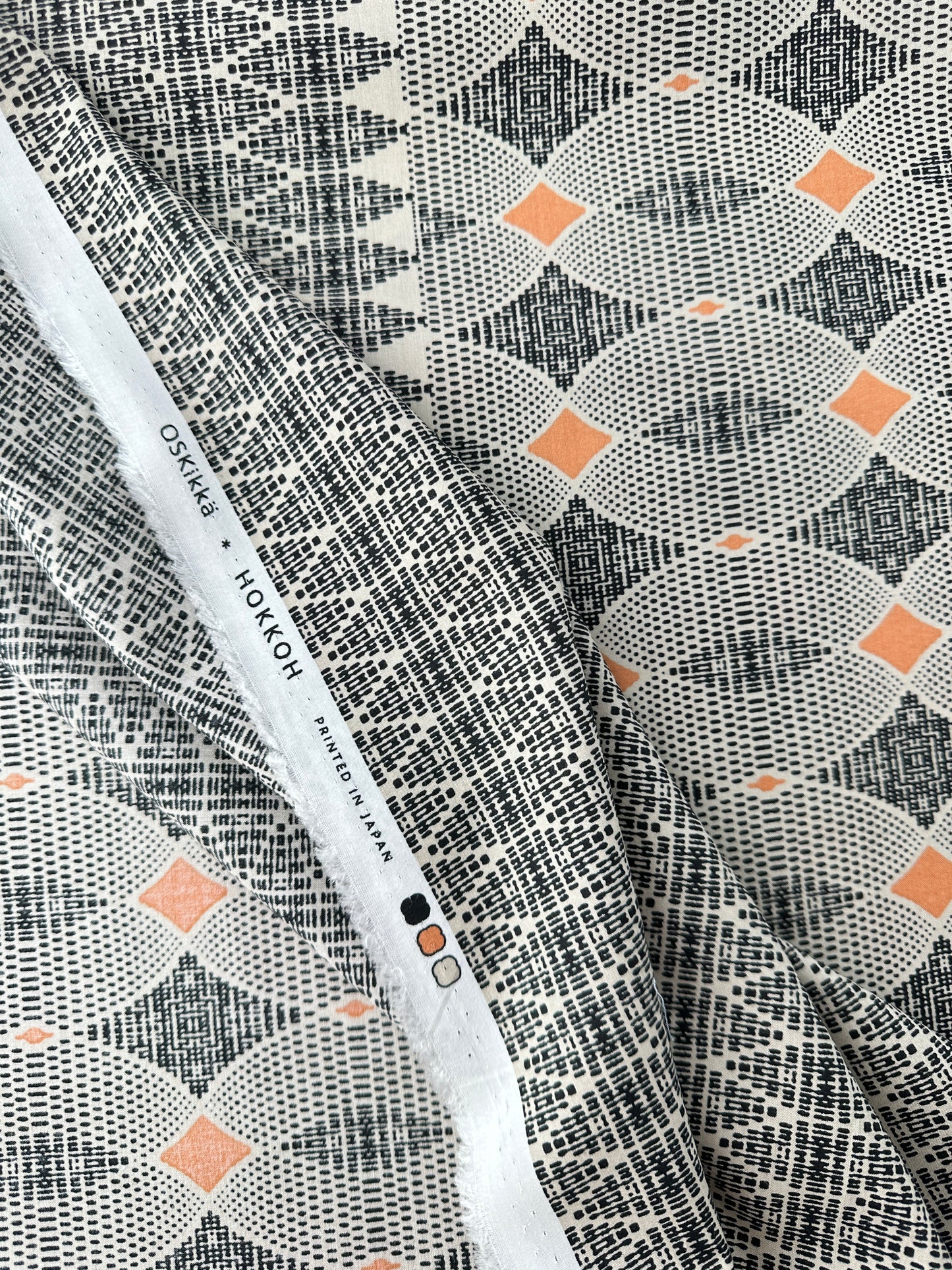 Hokkoh, Oskikka, Cotton/Rayon Border Print – Ochre