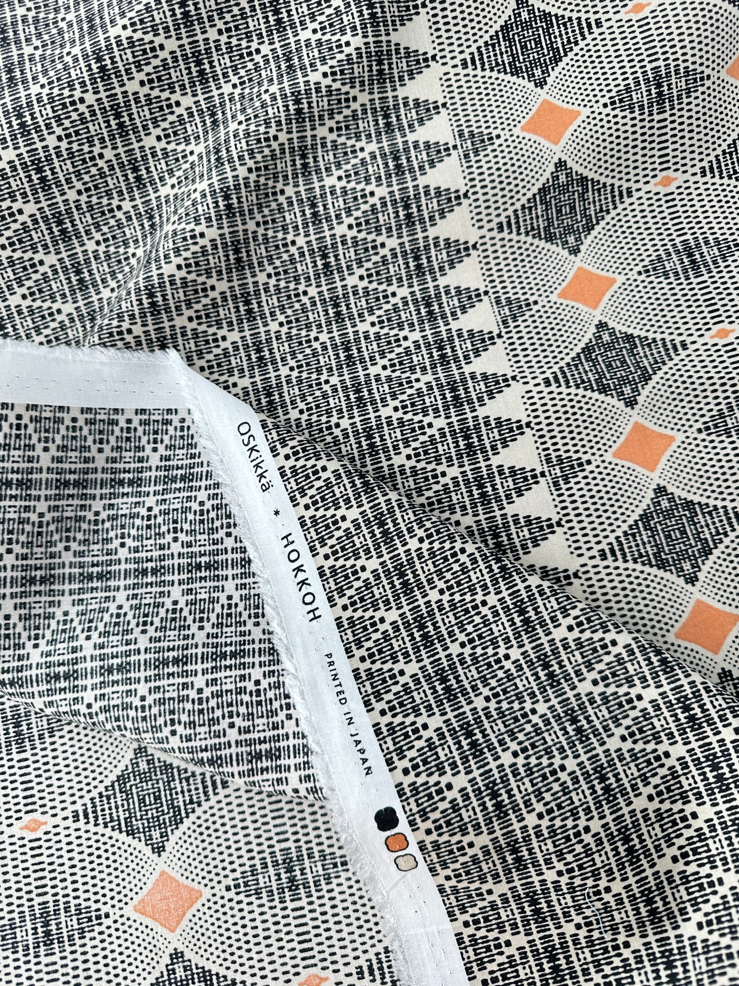 Hokkoh, Oskikka, Cotton/Rayon Border Print – Ochre