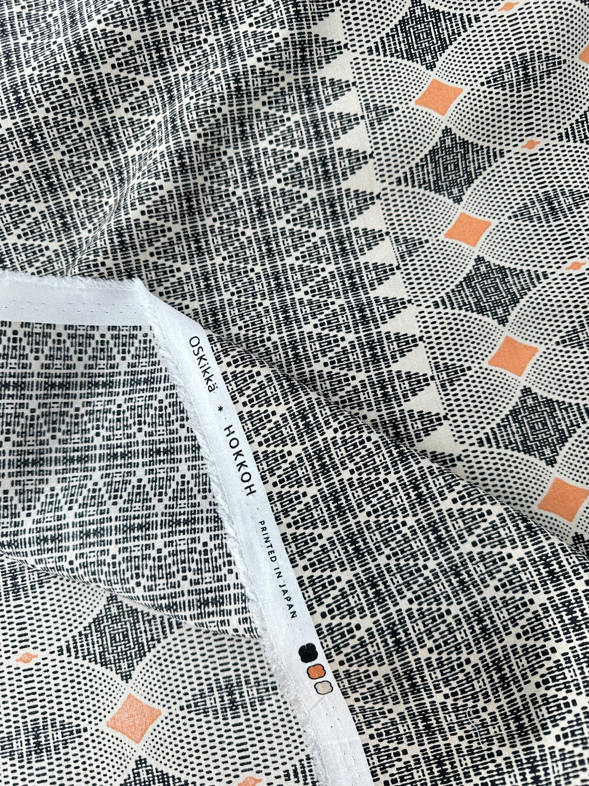 Hokkoh, Oskikka, Cotton/Rayon Border Print – Ochre