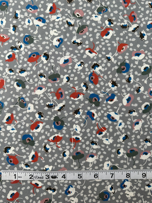 Italian Cotton Poplin, Scattered Tulip Print, Medium Gray