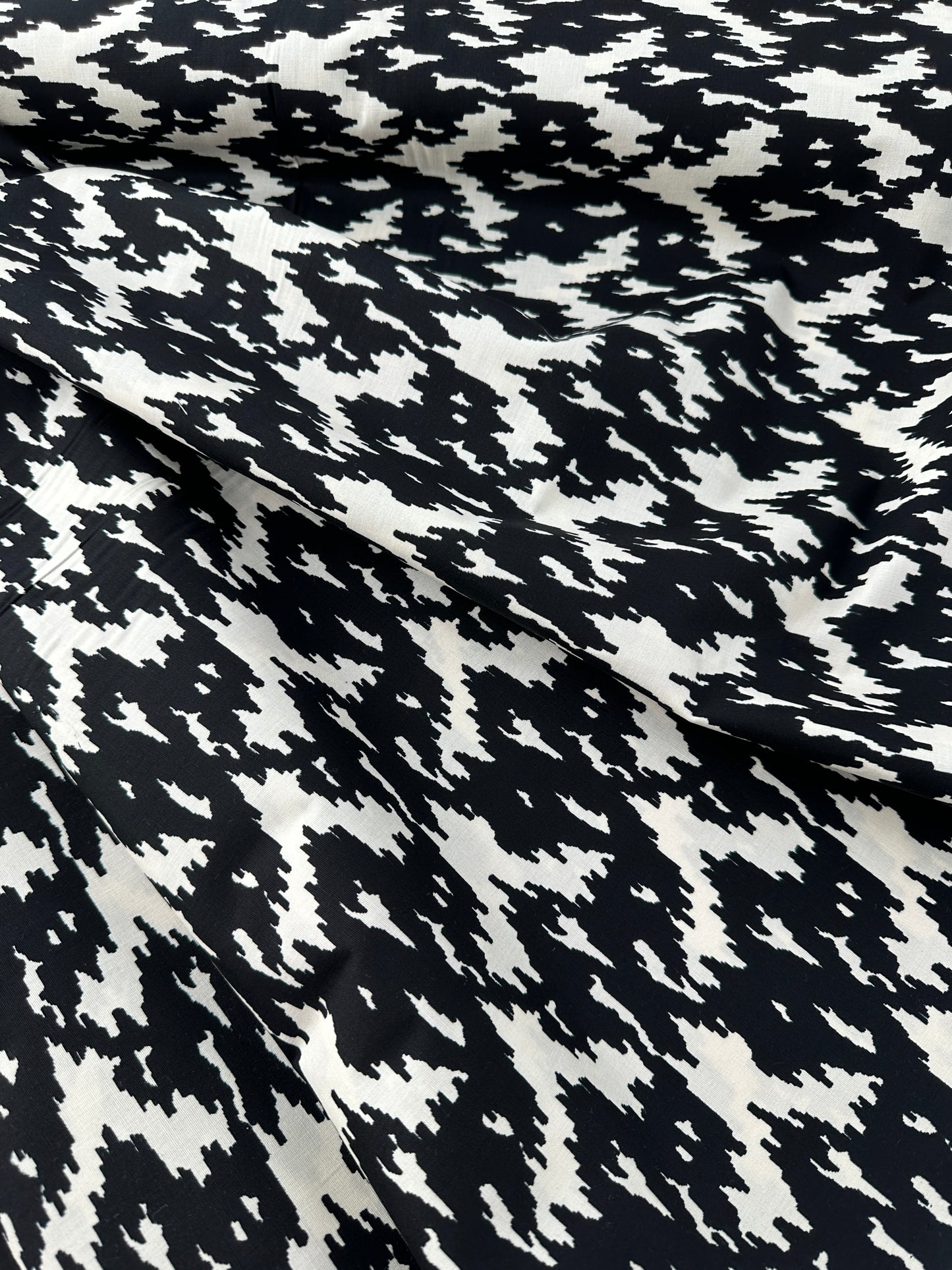 Italian Poplin, Mirage Print, Black & Ivory