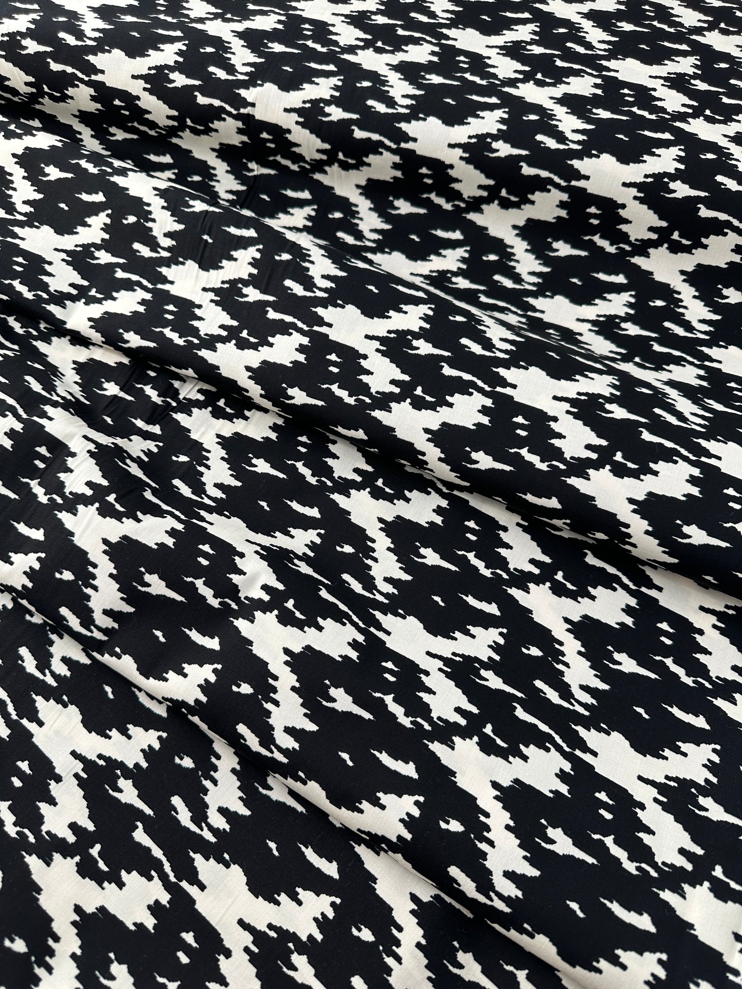 Italian Poplin, Mirage Print, Black & Ivory