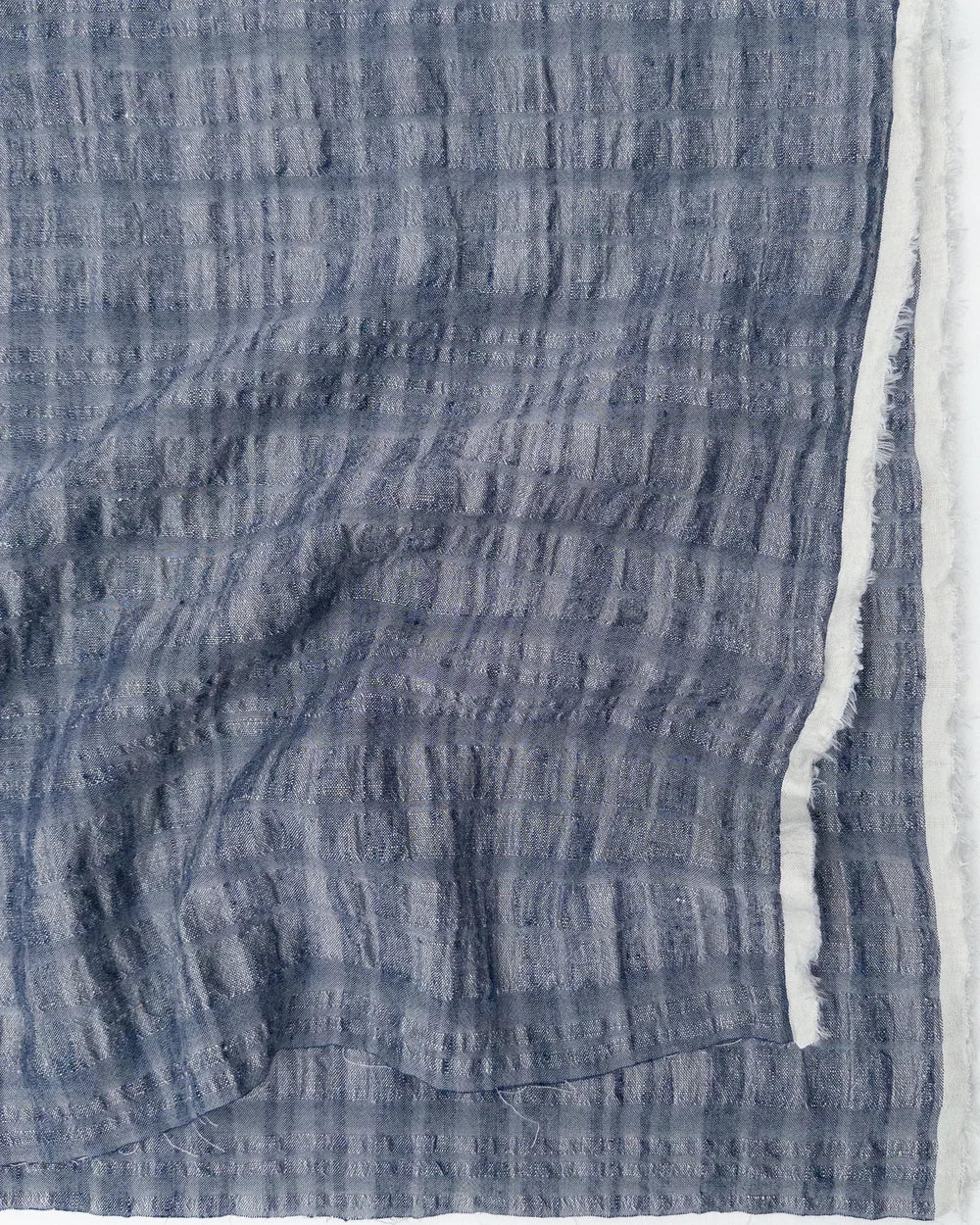 Linen/Cotton Shadowcheck Seersucker, Indigo